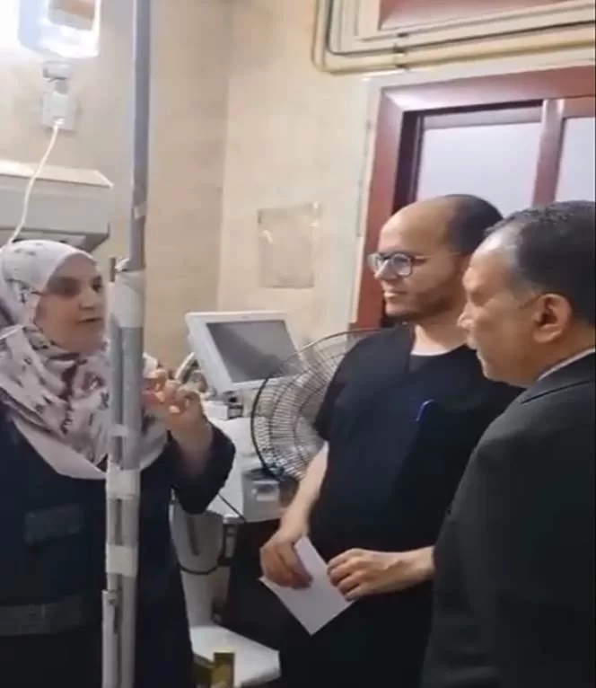 محافظ أسيوط يتفقد مستشفى الإيمان العام في جولة مفاجئة ويوجه بعلاج حالتين على نفقته الخاصة 19 - جريدة المساء