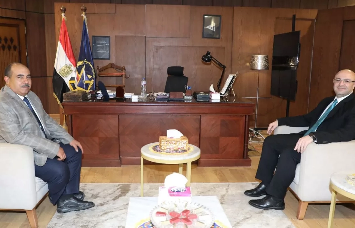 محافظ بنى سويف يُهنئ مدير الأمن الجديد بعد تعيينه في حركة تنقلات الشرطة 19 - جريدة المساء محافظ بنى سويف يُهنئ مدير الأمن الجديد بعد تعيينه في حركة تنقلات الشرطة 18 - جريدة المساء