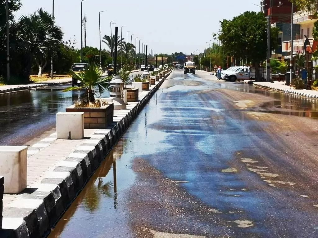 إنطلاق حملة مكبرة للنظافة العامة بالمراكز والمدن في توقيت واحد بأسوان 19 - جريدة المساء إنطلاق حملة مكبرة للنظافة العامة بالمراكز والمدن في توقيت واحد بأسوان 18 - جريدة المساء