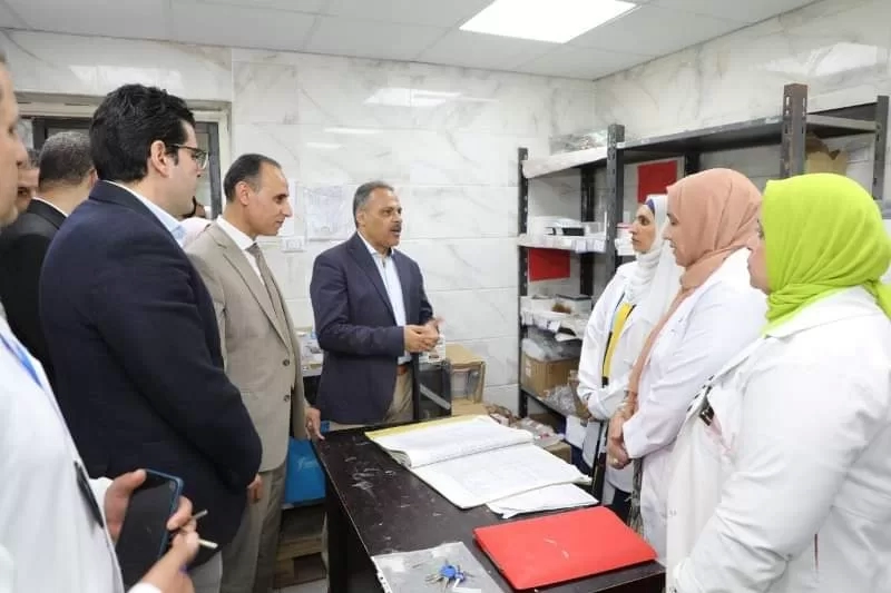 "الأشموني "يتفقد مستشفى القنايات المركزي ويؤكد أن القطاع الصحي على قائمة أوليات العمل وصولاً لمجتمع صحي وسليم 19 - جريدة المساء