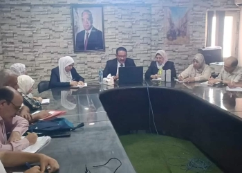 في إطار خطة الوزارة لتقليل الكثافات الطلابية.. وكيل تعليم الجيزة يقدم 16 توصية لحل المشكلة داخل المدارس 33 - جريدة المساء