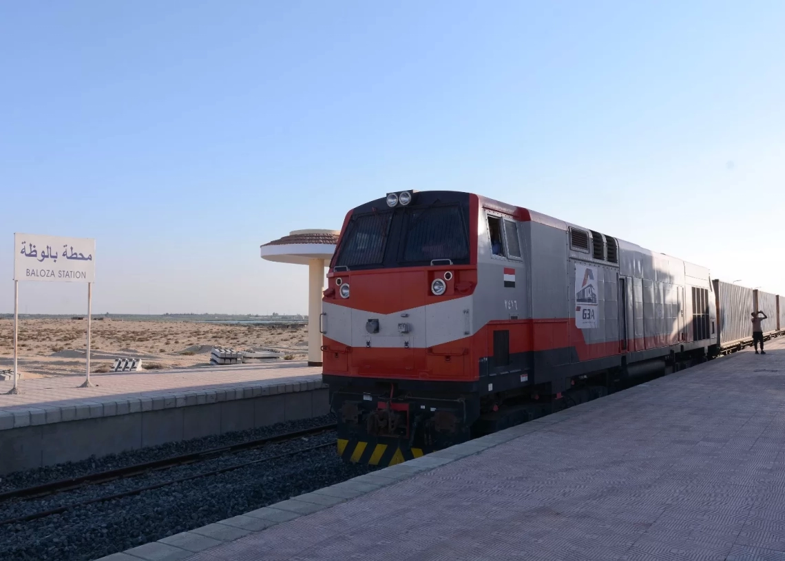 عبور اول قطار لنقل حاويات الترانزيت من الدخيلة الي ميناء شرق بورسعيد 14 - جريدة المساء