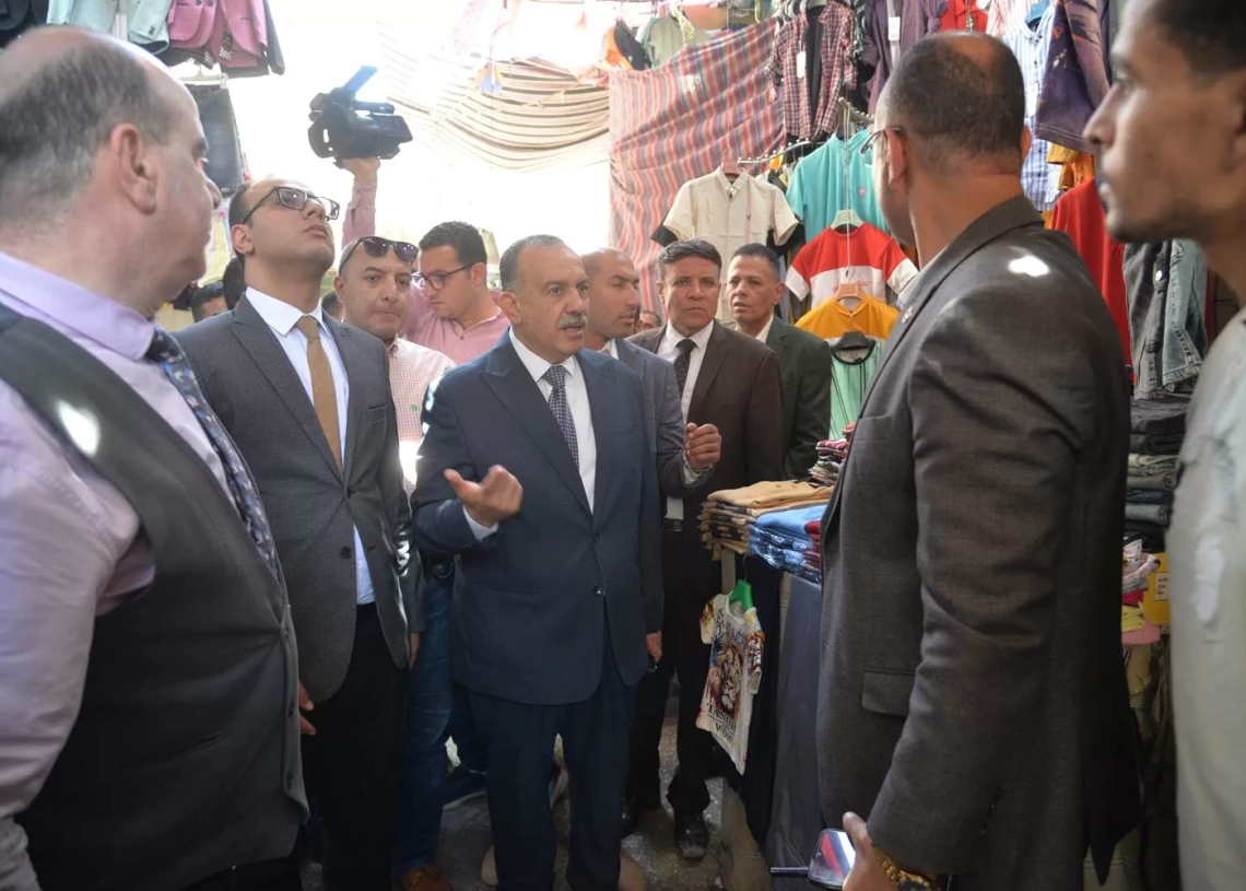محافظ أسيوط يزور فرع البنك الزراعي المصري.. ويقود حملة لإزالة الاشغالات بشارع ثابت 18 - جريدة المساء محافظ أسيوط يزور فرع البنك الزراعي المصري.. ويقود حملة لإزالة الاشغالات بشارع ثابت 17 - جريدة المساء
