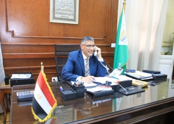 محافظ الجيزة يهنئ الطالبة "ملك علي" الحاصلة علي المركز الأول في الشعبة الأدبية بالثانوية العامة 17 - جريدة المساء