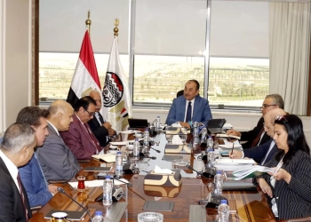 خلال لقاءه بممثلي الاتحاد العام لنقابات عمال مصر ‏‎المهندس محمد شيمي: العمال ركيزة أساسية لنجاح الصناعة وحريصون على حقوقهم وتدريبهم 23 - جريدة المساء