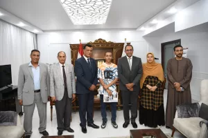 محافظ قنا يكرم أوائل الثانوية العامة 29 - جريدة المساء