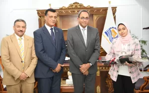 محافظ قنا يكرم أوائل الثانوية العامة 27 - جريدة المساء