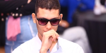 أحد الطلاب من ذوى الإعاقة