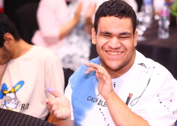 أحد الطلاب من ذوى الإعاقة