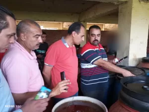 "جميعة" يقود حملة على المنشآت الغذائية بالزقازيق والقنايات.. غلق مصنعين وضبط وإعدام 10 طن أغذية فاسدة 17 - جريدة المساء