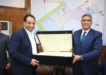 جهاز مدينة ٦ أكتوبر يكرم المهندس عادل النجار محافظ الجيزة.. تقديرا لانجازاته 15 - جريدة المساء