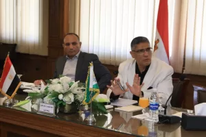 محافظ الجيزة يجتمع مع جمعية صحراء الأهرام لبحث ودراسة مشكلات مواطني حدائق الأهرام 22 - جريدة المساء