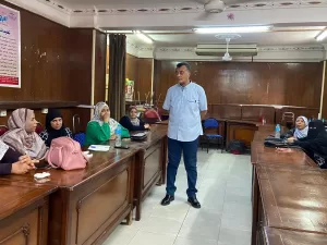 وكيل وزارة التعليم بقنا يشهد فعاليات البرنامج التدريبى عن التغذية المدرسية 71 - جريدة المساء