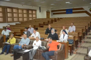 محافظ البحيرة تعقد اجتماعًا مع الصحفيين والاعلاميين 27 - جريدة المساء