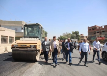 محافظ الجيزة يتفقد نسب تنفيذ مشروع الرصف والتطوير لطريق 21 الرئيسي بمركز الصف 32 - جريدة المساء