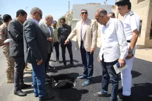 محافظ الجيزة يتفقد نسب تنفيذ مشروع الرصف والتطوير لطريق 21 الرئيسي بمركز الصف 23 - جريدة المساء