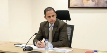 نائب وزير الصحة : حوكمة منظومة الرعايات والحضانات لسرعة توفير أسرة العناية المركزة، وتيسير نقل مرضى بين المستشفيات 1 - جريدة المساء