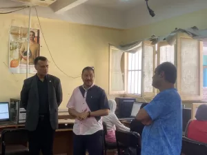 وكيل تعليم قنا يتابع الاختبارات الالكترونية للمتقدمين للالتحاق بمدارس Stem 28 - جريدة المساء