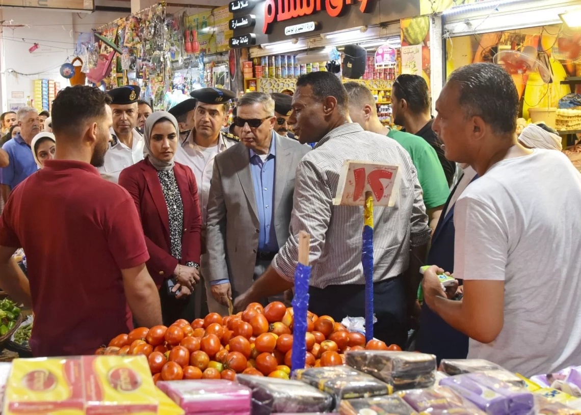 محافظ الإسكندرية يتابع سير العمل بالسوق الحضاري بميدان محطة مصر 18 - جريدة المساء
