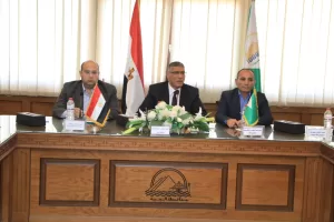 الكثافات الطلابية وإنشاء مدارس جديدة..مواقف السرفيس.. حملات رفع الإشغالات || أهم ملفات محافظ الجيزة خلال اجتماعه مع نواب البرلمان 21 - جريدة المساء