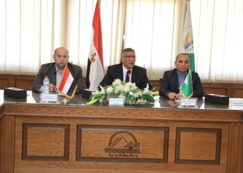 الكثافات الطلابية وإنشاء مدارس جديدة..مواقف السرفيس.. حملات رفع الإشغالات || أهم ملفات محافظ الجيزة خلال اجتماعه مع نواب البرلمان 28 - جريدة المساء