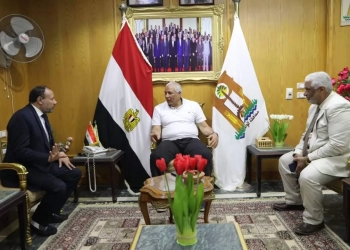 "الزملوط" يلتقي نائب رئيس جامعة الأزهر لبحث إنشاء أول كلية بنين بالخارجة 20 - جريدة المساء