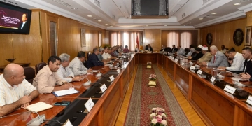 ■ نائب وزير الصحة: وضع خطة عاجلة بالتنسيق مع المحافظين لدعم الخدمات المقدمة للمواطنين لتحسين الخصائص السكانية. 1 - جريدة المساء