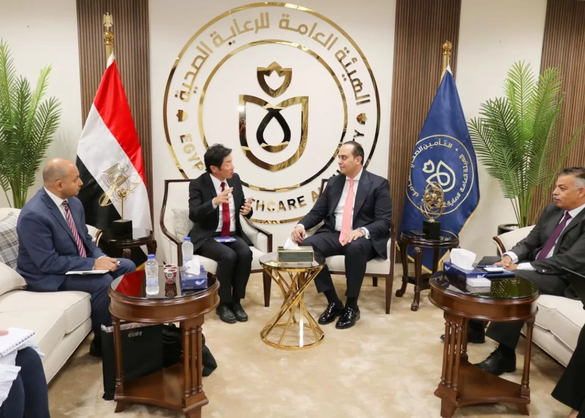 السبكى والمدير الإقليمي لشركة فوجي فيلم لمنطقة الشرق الأوسط وأفريقيا بحثا سبل تعزيز التعاون المشترك في الرعاية الصحية 19 - جريدة المساء