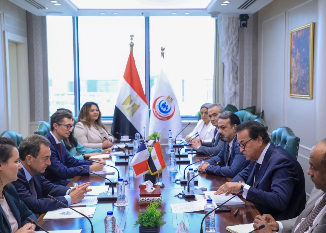 وزير الصحة والسكان يستقبل السفير الفرنسي بالقاهرة لبحث سبل التعاون بين البلدين في القطاع الصحي 20 - جريدة المساء وزير الصحة والسكان يستقبل السفير الفرنسي بالقاهرة لبحث سبل التعاون بين البلدين في القطاع الصحي 19 - جريدة المساء
