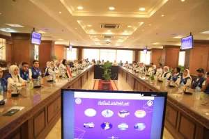 محافظ الجيزة يلتقى بمتطوعي مشروع "شباب يدير شباب ”YLY “.. لتطوير قدراتهم الإدارية والقيادية 51 - جريدة المساء