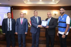 محافظ الجيزة يلتقى بمتطوعي مشروع "شباب يدير شباب ”YLY “.. لتطوير قدراتهم الإدارية والقيادية 55 - جريدة المساء