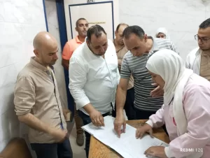 وكيل وزارة الصحة بالشرقية يتفقد الخدمات الطبية بمستشفى منيا القمح المركزي ويوجه بإحالة فريق الأسنان للتحقيق 25 - جريدة المساء