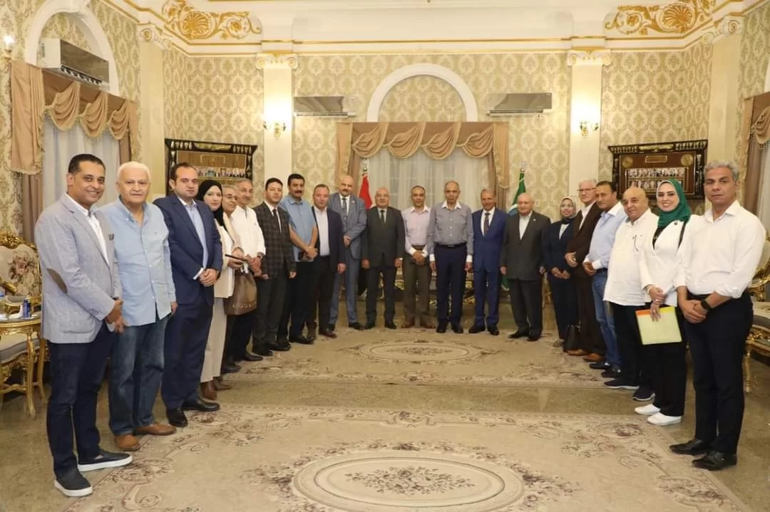 محافظ المنيا يعقد اجتماعًا موسعًا مع أعضاء البرلمان لتعزيز الخدمات التنموية بالمحافظة 20 - جريدة المساء محافظ المنيا يعقد اجتماعًا موسعًا مع أعضاء البرلمان لتعزيز الخدمات التنموية بالمحافظة 19 - جريدة المساء