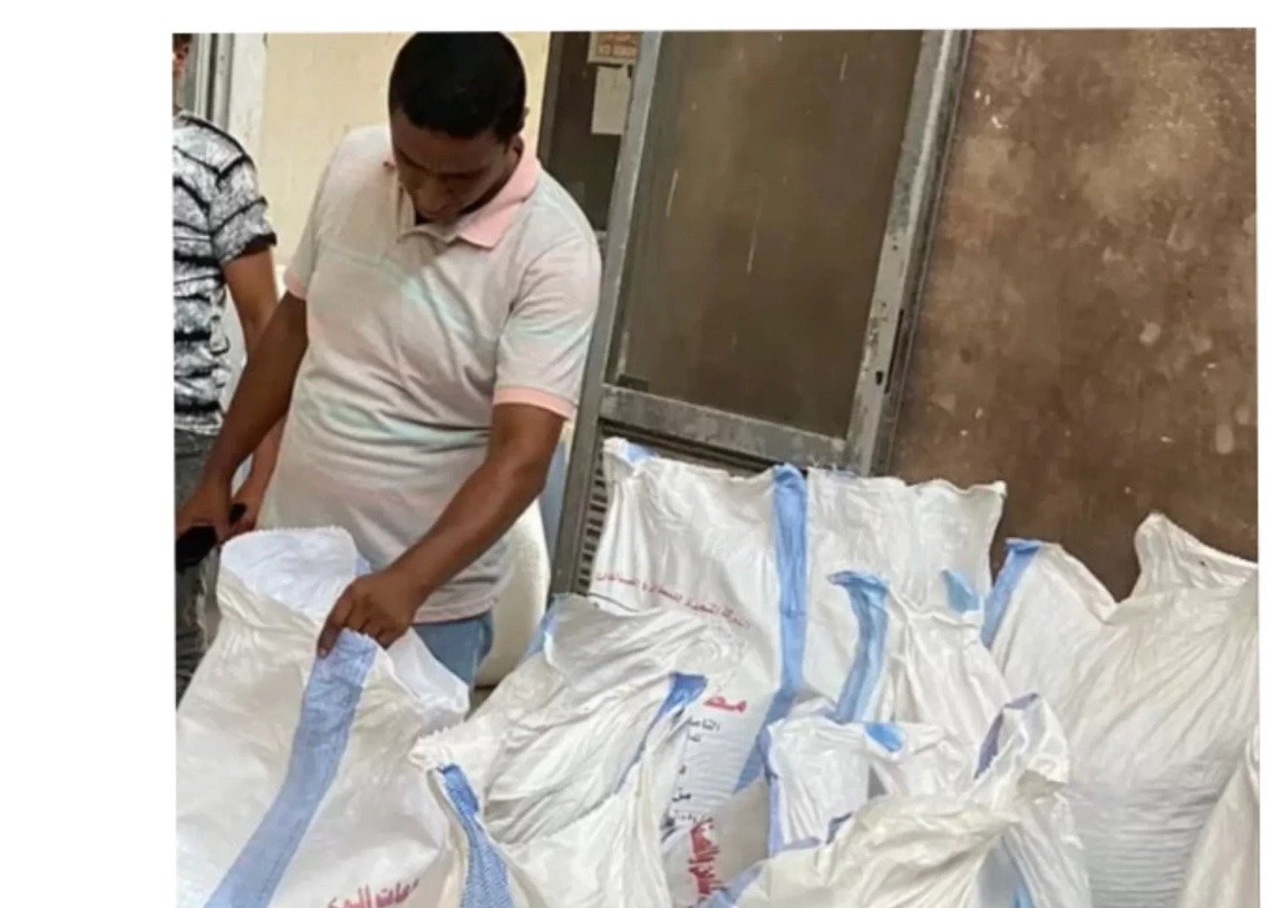 ضبط 10 أطنان مكرونة مجهولة المصدر فى الأسكندرية 19 - جريدة المساء