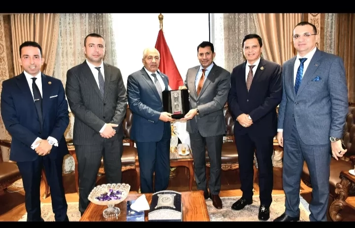 وزير الشباب والرياضة ونائب رئيس حزب حماة وطن يبحثان سبل التعاون المشترك 19 - جريدة المساء