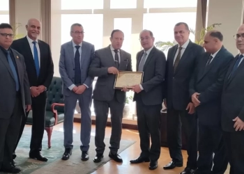 الزمالة الفخرية لوزير المالية ونائبه من جمعية التشريع الضريبى 25 - جريدة المساء