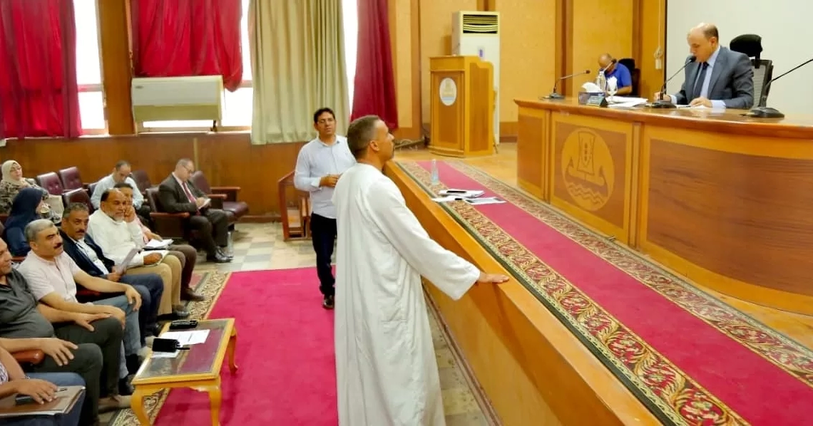 محافظ كفرالشيخ يناقش 21 شكوى في لقاء المواطنين 19 - جريدة المساء محافظ كفرالشيخ يناقش 21 شكوى في لقاء المواطنين 18 - جريدة المساء