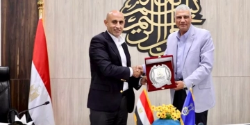 وزير التربية التربية والتعليم ومحافظ أسوان يعقدان اجتماعًا مع مديرى الإدارات التعليمية ومديري المدارس بمحافظات أسوان وقنا والأقصر لمناقشة الاستعدادات للعام الدراسى الجديد 1 - جريدة المساء