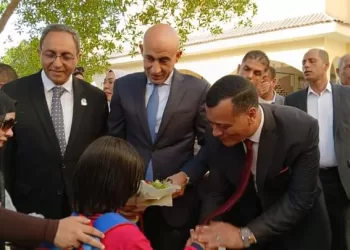 وزير التعليم يتابع انتظام الدراسة بمدارس قنا 20 - جريدة المساء