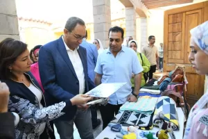 وسط حضور عدد من السائحين .. محافظ قنا يشهد الاحتفال بيوم السياحة العالمي بمعبد دندرة 193 - جريدة المساء