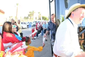 وسط حضور عدد من السائحين .. محافظ قنا يشهد الاحتفال بيوم السياحة العالمي بمعبد دندرة 185 - جريدة المساء