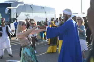 وسط حضور عدد من السائحين .. محافظ قنا يشهد الاحتفال بيوم السياحة العالمي بمعبد دندرة 163 - جريدة المساء