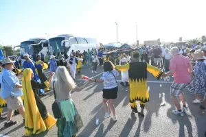 وسط حضور عدد من السائحين .. محافظ قنا يشهد الاحتفال بيوم السياحة العالمي بمعبد دندرة 161 - جريدة المساء