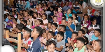 15 ألف مشاهد لمسرح "المواجهة والتجوال" خلال الأسبوع الأول في قرى قنا 2 - جريدة المساء 15 ألف مشاهد لمسرح "المواجهة والتجوال" خلال الأسبوع الأول في قرى قنا 1 - جريدة المساء
