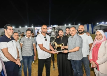 مجسمات لحصان جامح جوائز الفائزين في مسابقة تراث أدب الخيل بمهرجان الشرقية للخيول العربية 31 - جريدة المساء
