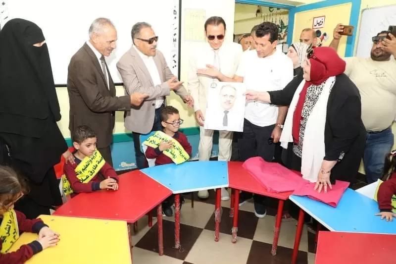 وزير الشباب والرياضة يفتتح مشروعات شبابية بمراكز الزقازيق وههيا وأبو كبير وكفر صقر 18 - جريدة المساء
