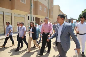 محافظ الجيزة خلال زيارته لمساكن روضة السودان: إعادة تشغيل المبني الخدمي وإنشاء ملاعب وحدائق من أجل حياة أفضل للأهالي 21 - جريدة المساء