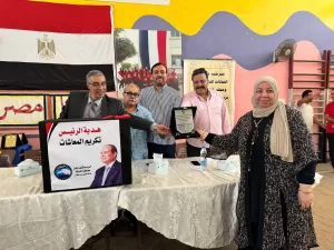 تقديرا لدورهم الوظيفي علي مدار عقود.. مستقبل وطن يُكرم 15 من المحالين للمعاش بالعاشر من رمضان 36 - جريدة المساء