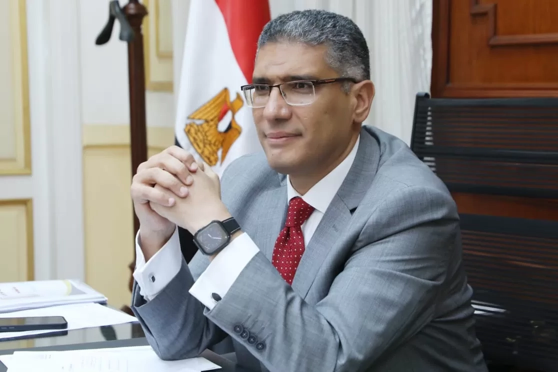 علي خطي الرئيس | محافظة الجيزة تستعد لتدشين المشروع القومى للتنمية البشرية.. قريبا 27 - جريدة المساء