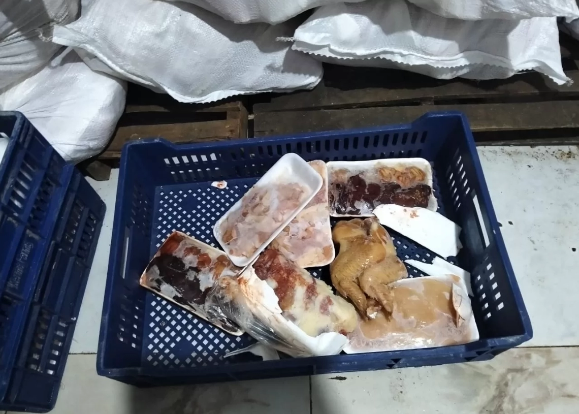 ضبط 3 أطنان دواجن مذبوحة خارج المجازر وغير صالحة للاستهلاك الآدمي و14 ألف عبوة عطور مجهولة المصدر.. ببركة السبع والباجور 17 - جريدة المساء